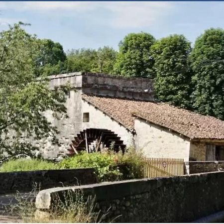Chez Sarah - L'Escapade Acomodação com café da manhã Javerlhac-et-la-Chapelle-Saint-Robert Exterior foto
